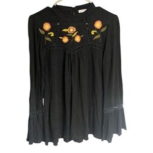 Notations black embroidered boho bell sleeve top size medium